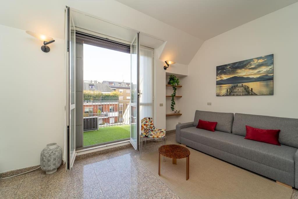 5 Giornate Apt Con Terrazzo E Garage Privato Mailand Exterior foto